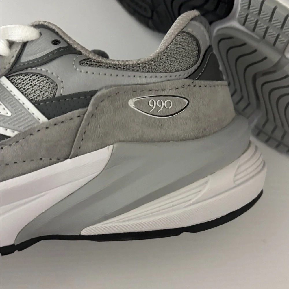 NWT New Balance 990 Womens Running Sneakers - Picture 8 of 9